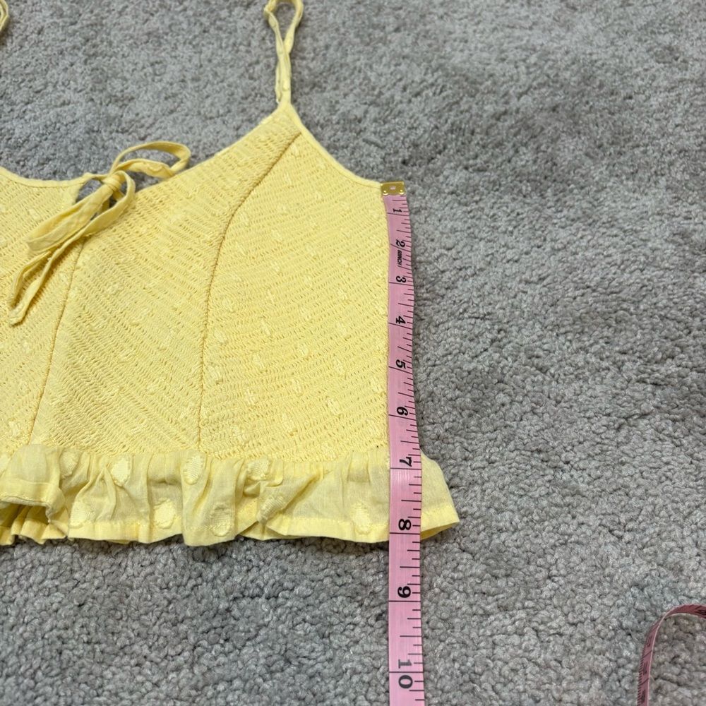 Urban Outfitters Butter Yellow Smocked Ruffle Crop Top Size M - Picture 9 of 10
